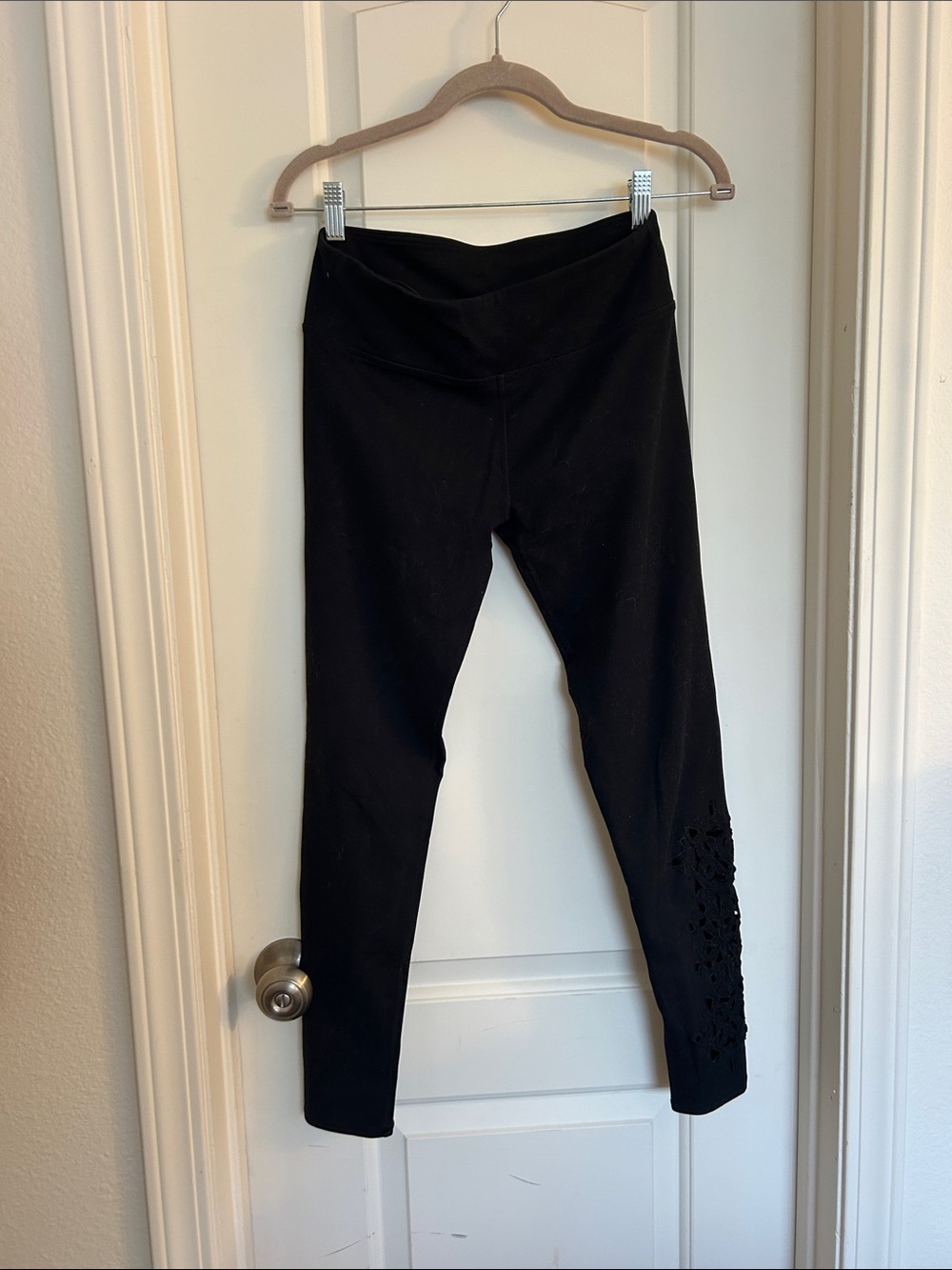 Fabletics Floral Embroidery Cutout Leggings • full length
